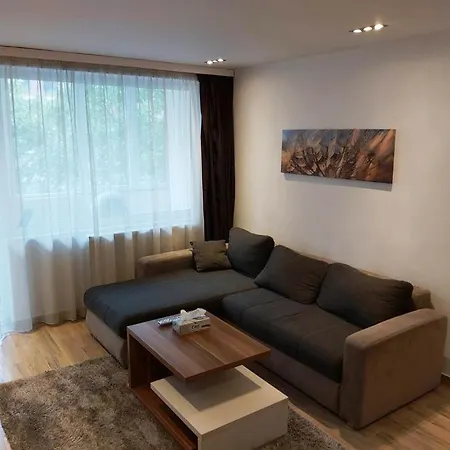 Cristal Metropolis Apartment *
